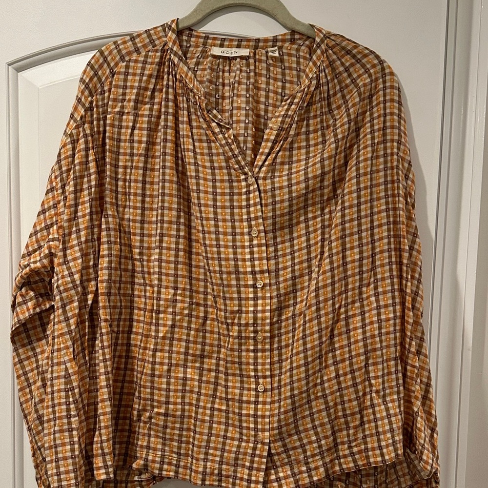 Doen Plaid Button-Up Blouse in Orange and Brown